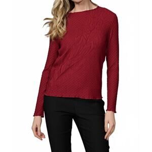 NEW PICADILLY pleated leaf top in sangria